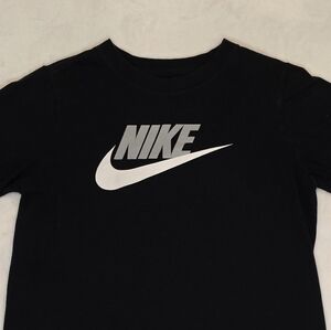 Nike Boys Graphic Classic Tee- Size Large